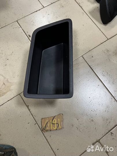 Ящик в багажном отделении правый Bmw 750I G11