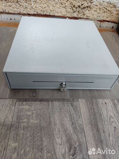 Денежный ящик / сейф