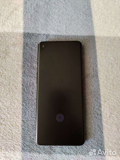 Телефон oneplus 10 pro