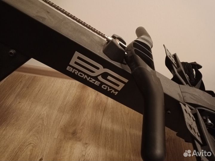 Гребной тренажер Bronze Gym RW1000M Pro