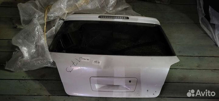 Крышка багажника mitsubishi airtrek outlander