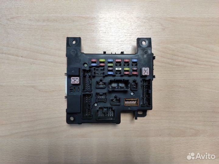 Блок предохранителей Mitsubishi Lancer X