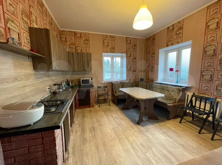 Коттедж 306 м² на участке 15 сот.