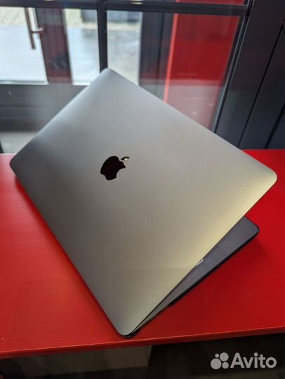 Apple macbook pro 13 2019 touch bar