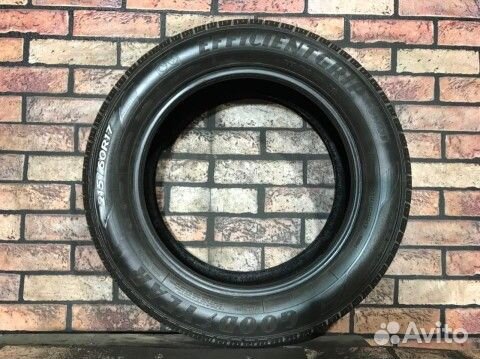 Goodyear EfficientGrip 215/60 R17