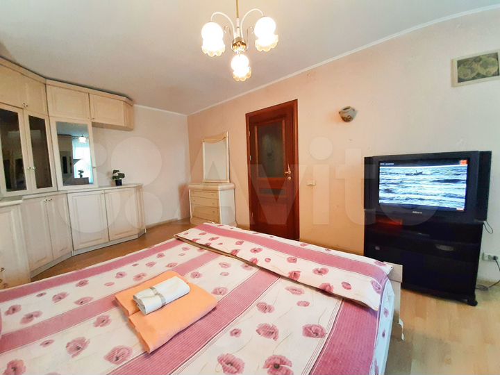 2-к. квартира, 65 м², 3/9 эт.