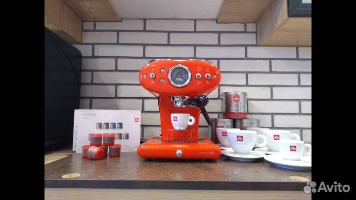 Кофемашина капсульная illy X1