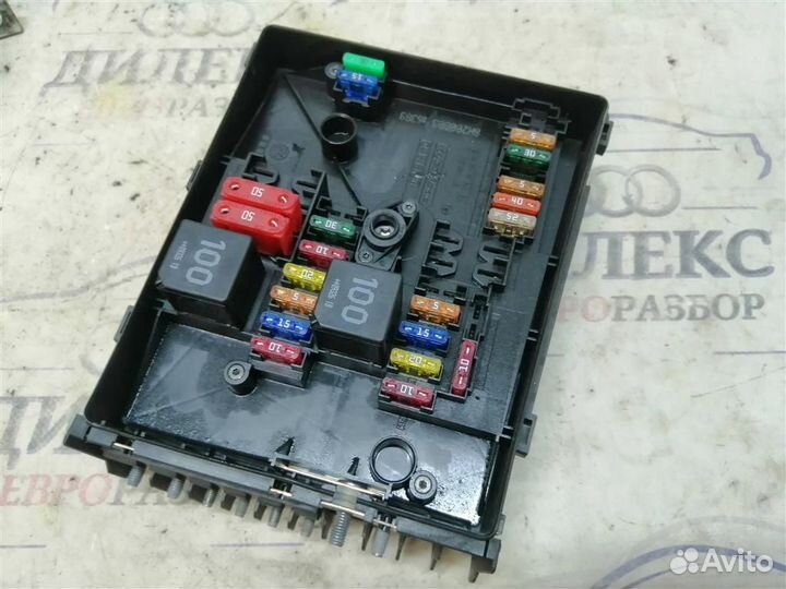 Блок предохранителей VW Tiguan 2007-2011