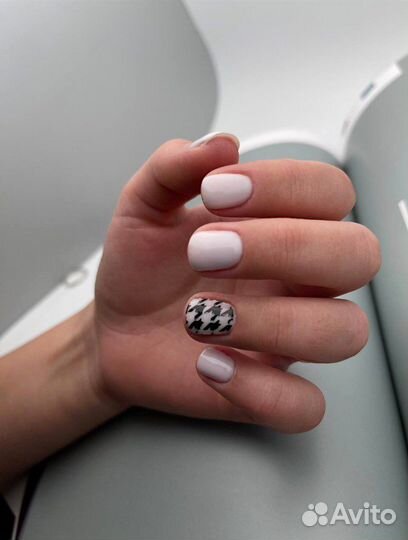 Маникюр на дому