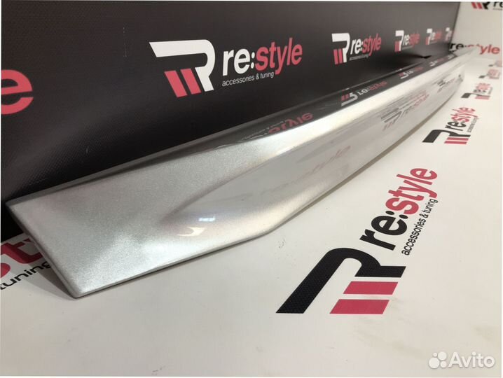 Спойлер Toyota Land Cruiser 200 2008-2015 R1973