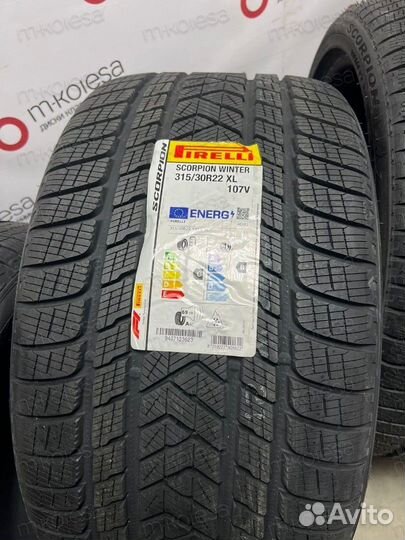 Pirelli Scorpion Winter 325/30 R22