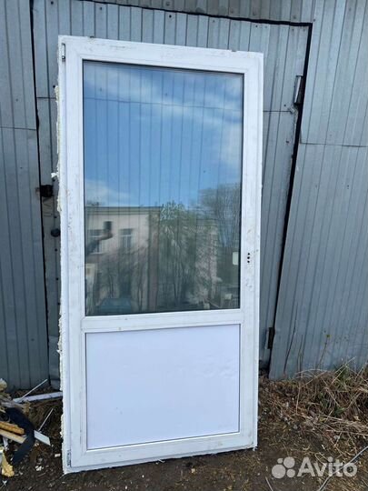 Дверь пвх б/у