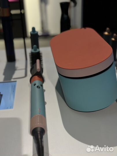 Стайлер Dyson HS05 long в новом цвете Ceramic Pop