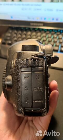 Зеркальный фотоаппарат Canon 5d mark iii