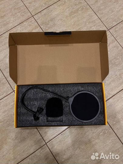 Студийный микрофон