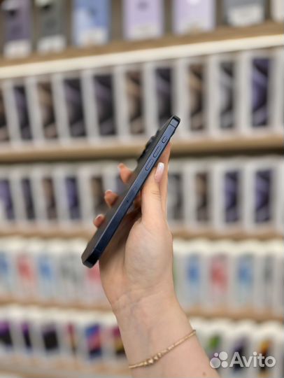 iPhone 15 Pro, 128 ГБ