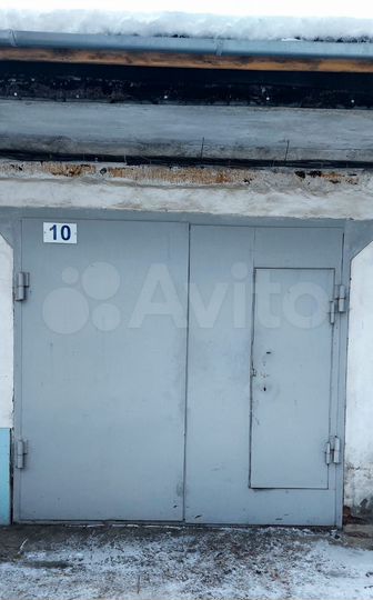 Гараж, > 30 м²