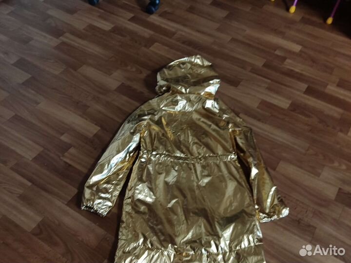 Плащ для девочки новый