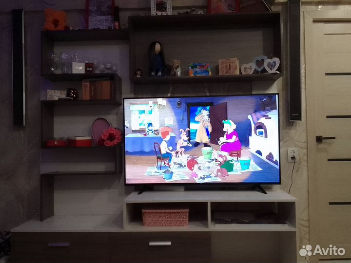 Стенка в гостиную