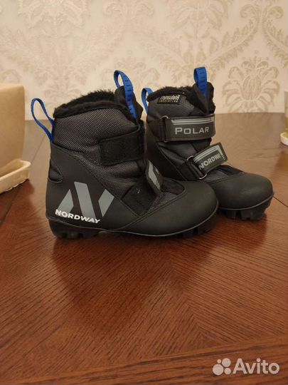 Лыжы детские +палки +ботинки +чехол