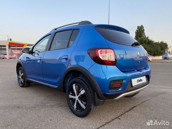 Renault Sandero Stepway 1.6 AMT, 2015, 89 900 км