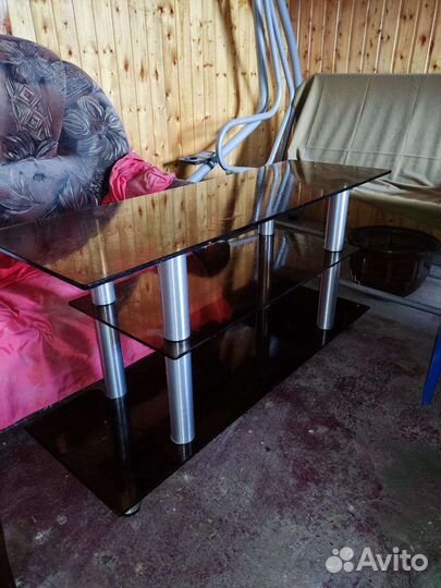 Стеклянная тумба под тв