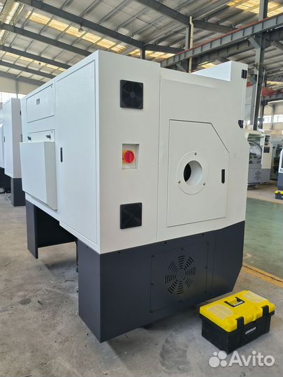 Токарный станок с чпу