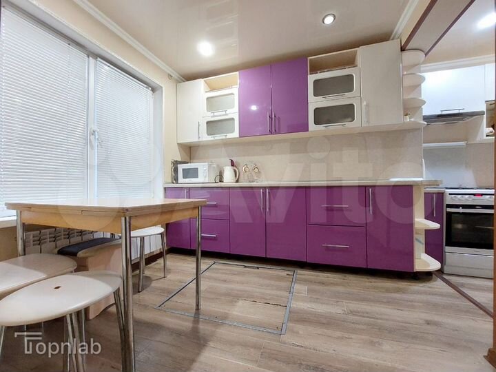 4-к. квартира, 76 м², 1/5 эт.