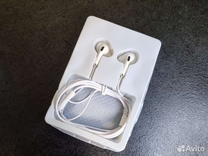 Вакуумные наушники KY69