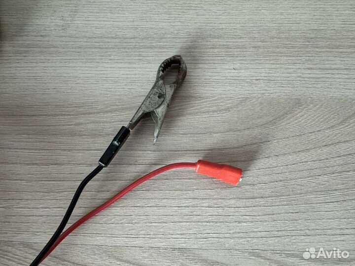 Автомобильное зарядное устройство