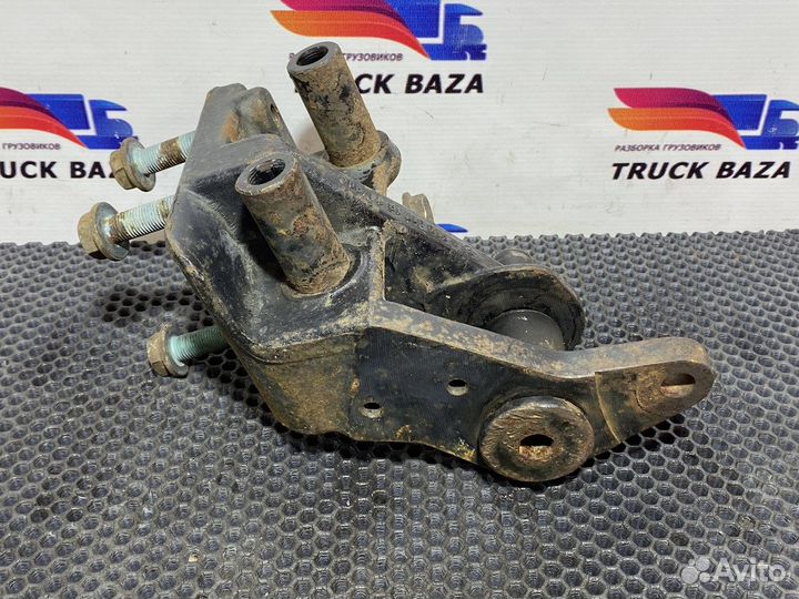 Кронштейн торсиона кабины правый