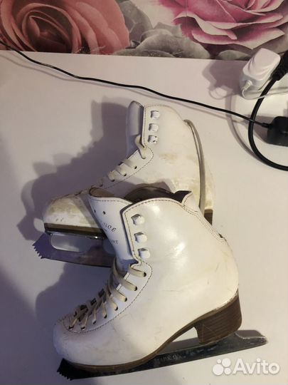 Коньки фигурные