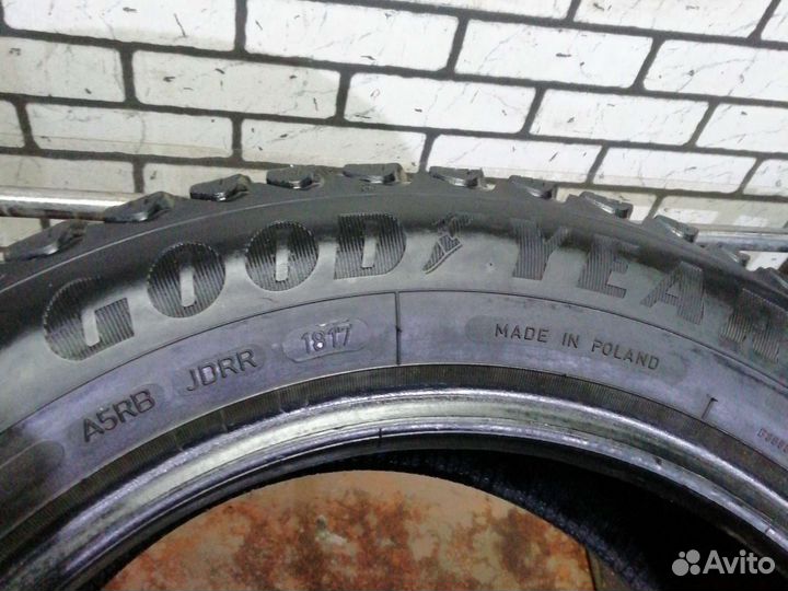 Goodyear Ultragrip Ice Arctic 195/60 R15 88T
