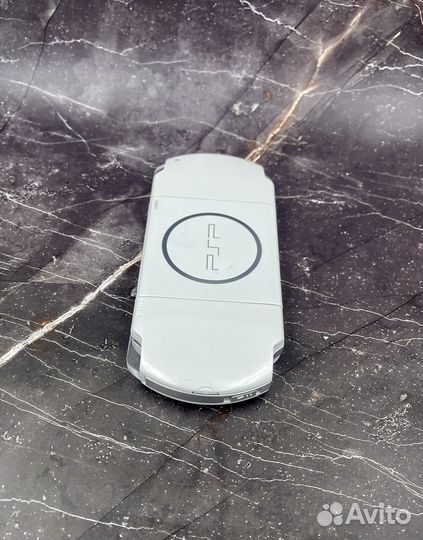 Sony PSP 3008 White(Новая,Комплект,320игр)