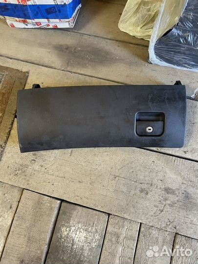 Крышка бардачка audi a6 c5