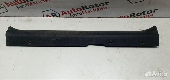 Накладка на порог салона передняя правая Chery