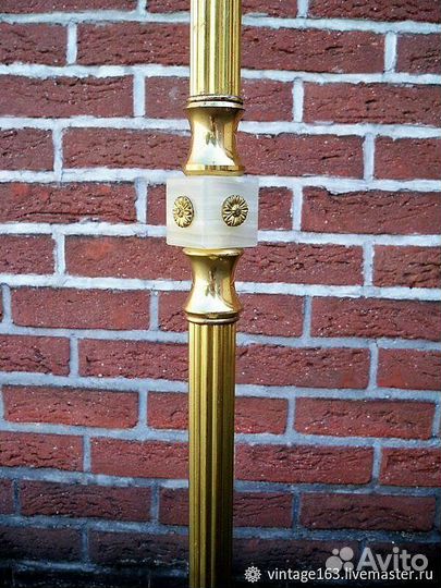 Шикарный торшер с ониксом и рыбками из латуни