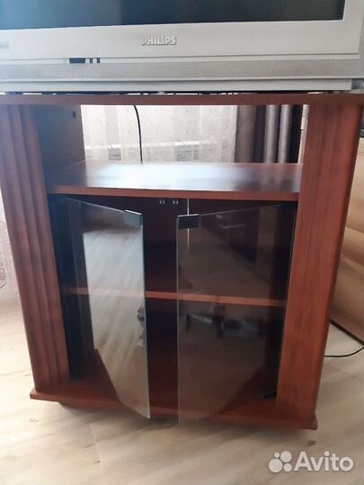 Тумба под телевизор