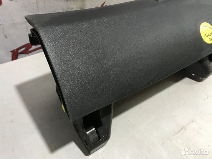 Бардачок Toyota Corolla E140 / E150