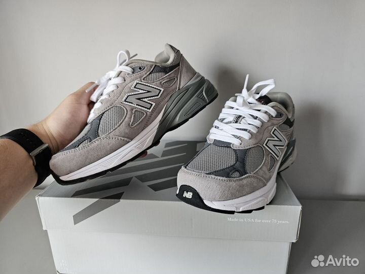 Кроссовки New Balance 990 v3