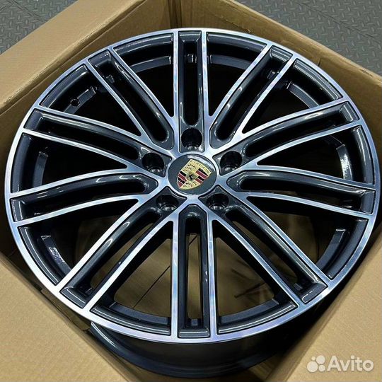 Диски на Porsche Panamera II Порше Панамера II R20