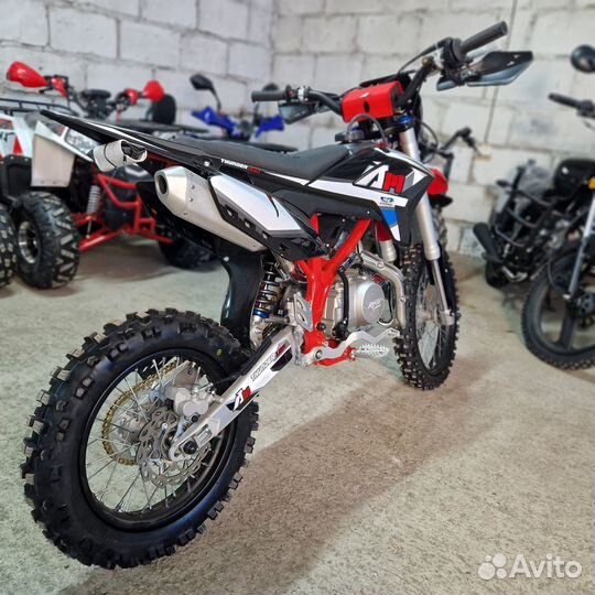 Питбайк Арollo 125Е 17/14Чёрный. Электростартер