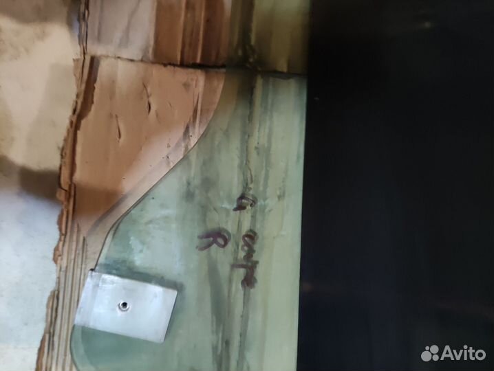 Правое стекло Hyundai Genesis Coupe