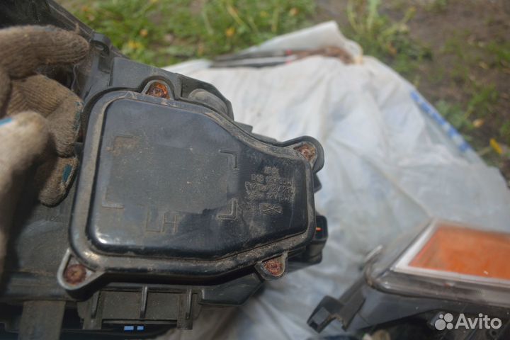 Opel Antara фара левая ксенон с блоком оригинал