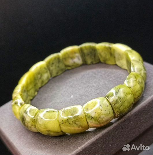 Браслет из нефрита
