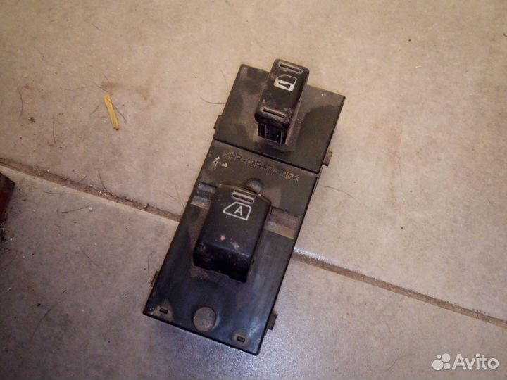 Блок управления подъемника Nissan Murano