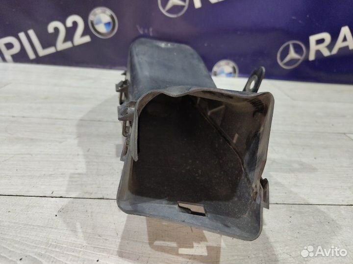Воздуховод правый Bmw X5 E70 N52B30 09/2009