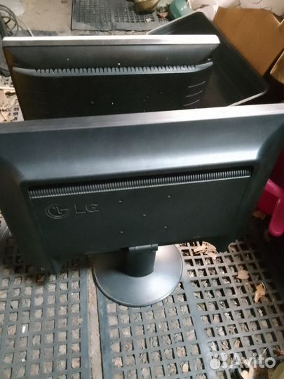 Монитор LG fletron W1934 S-BN