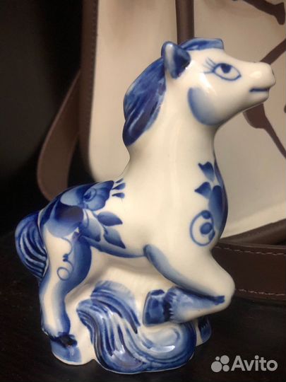 Фигурка гжель лошадка