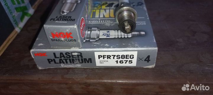 Свечи зажигания NGK pfr7s8eg 1675 Laser Platinum